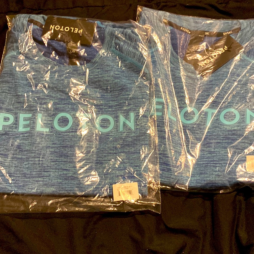 SU221 Peloton Reign Tech Tee